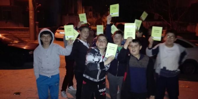 Vefa Eğitim Kültür Ve Sosyal Hizmetler Derneği Miraç Kandili’nde Kitap Dağıttı