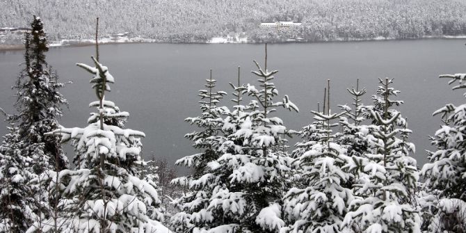 Abant’ta Kar Manzarası Büyülüyor