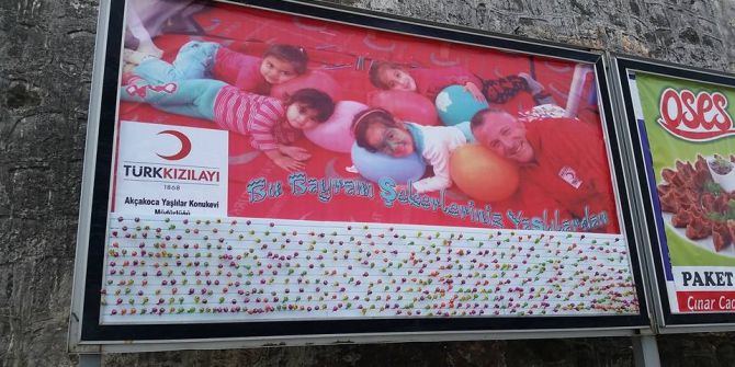 Türk Kızılayı Huzurevinde Kalan Yaşlılar Çocuklara Sürpriz Yaptı