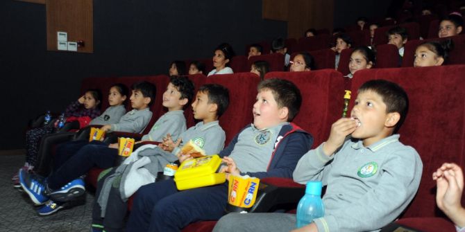 Kepezli Miniklerin Sinema Keyfi