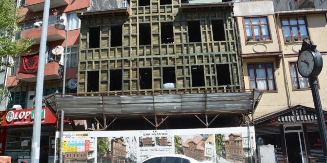 Başkan Doğan’dan İzmit’in Tarihi Yapılarına Destek