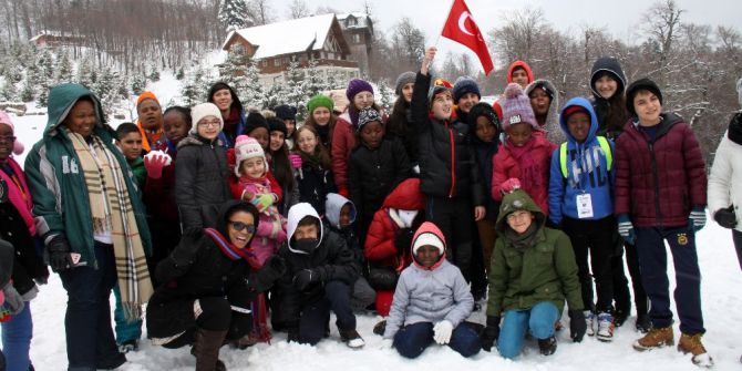 İlk Kez Karla Tanışan Afrikalı Öğrenciler Doyasıya Eğlendi