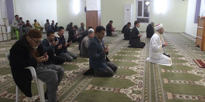 Yavuzeli’nde Miraç Kandili İbadetlerle Geçirildi