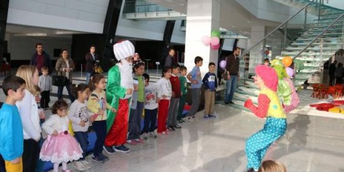 Neü Çocuk Eğitimi Araştırma Ve Uygulama Merkezi Açılış Programı Düzenledi