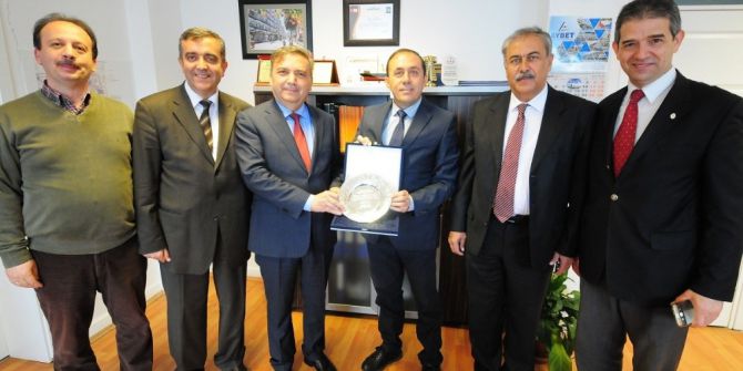 Tçmb’den Samsun Büyükşehir Belediyesine Plaket