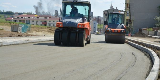 Çınarlı Mahallesinde Yol Yapım Çalışmaları