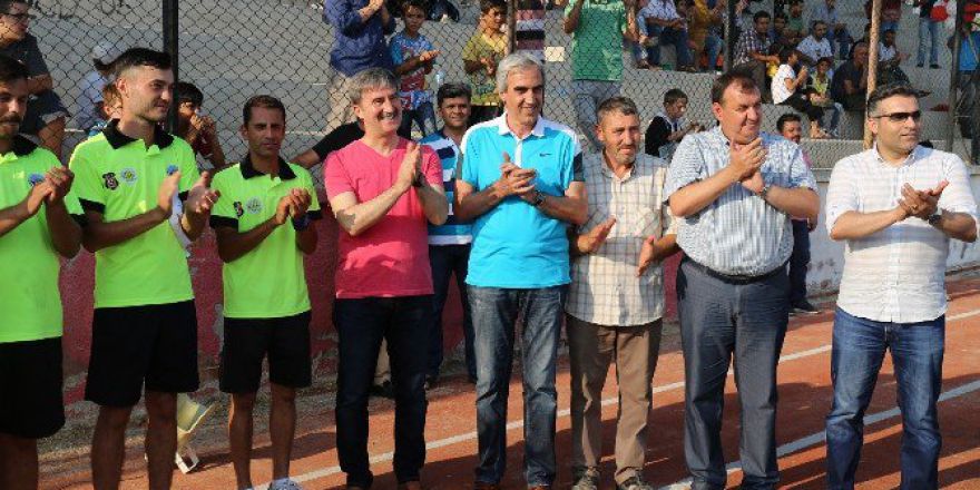 Başkan Şirin Minikler Futbol Turnuvası Final Törenine Katıldı