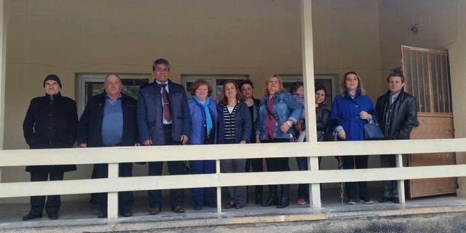 Yurt Ay-der Ayazini Köyünde 46 Öğrenciye Giysi Ve Ayakkabı Yardımı Yaptı