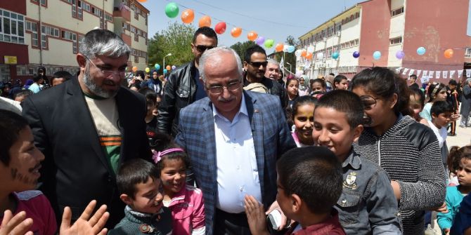 Yetim Çocuklar 23 Nisanda Gönüllerince Eğlendi