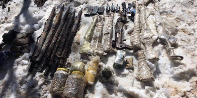 Tunceli’de C-4 Patlayıcı Ve Silahlar Ele Geçirildi