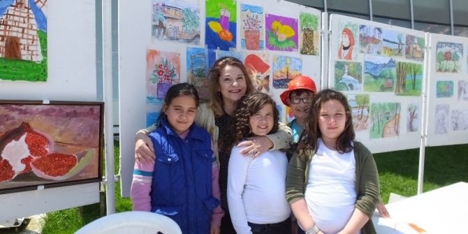 Burhaniye’de Sergide Resimde Yaptılar