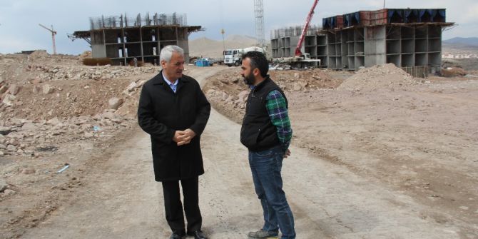 İncesu Belediye Başkanı Zekeriya Karayol Toki Şantiyesini Ziyaret Etti
