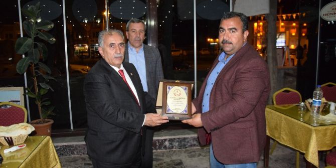 Müdür Ateş’ten Vekile Akyürek’e Teşekkür Plaketi