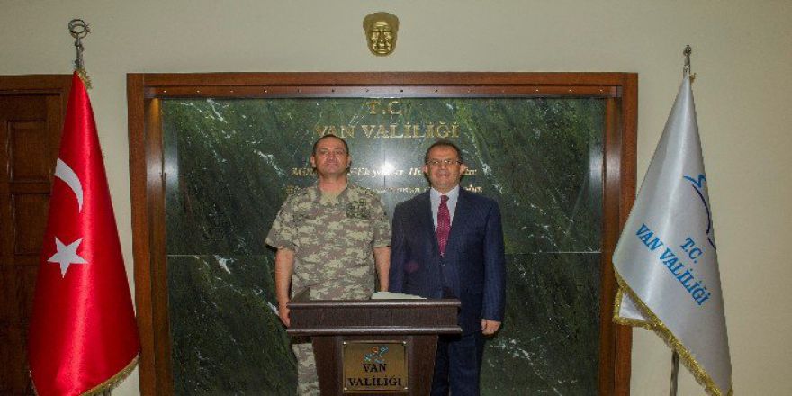 Korgeneral Temel’den Vali Taşyapan’a Veda Ziyareti