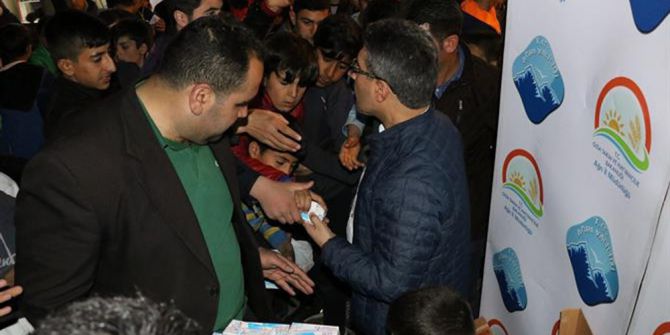 Ağrı’da Miraç Kandili Nedeni İle Süt Dağıtımı Yapıldı