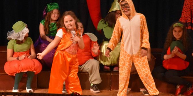 Nazilli Belediyesi Çocuk Tiyatrosu Sahne Aldı