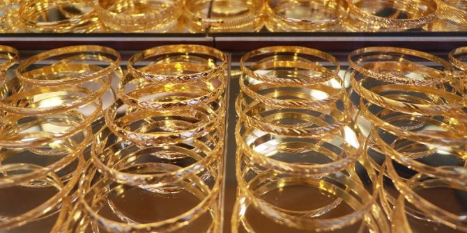 Başman’dan "Dövizi Bozdurun Altın Alın" Tavsiyesi