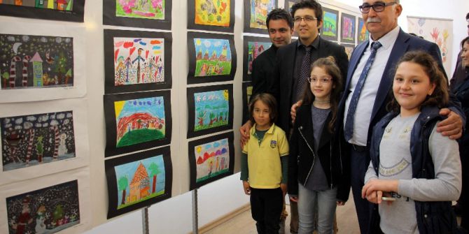 Başak Kolejinin Minik Sanatçıları Eserleriyle Beğeni Topladı