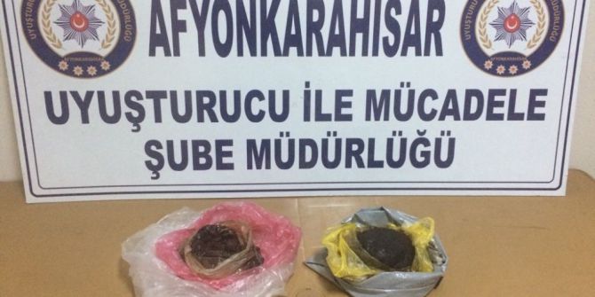 Polis Operasyonunda 1 Kilo 50 Gram Afyon Sakızı Ele Geçirdi, 3 Kişi Yakalandı