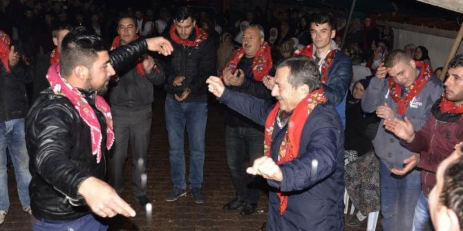 Başkan Ataç, Kınalı Kuzuları Askere Uğurladı