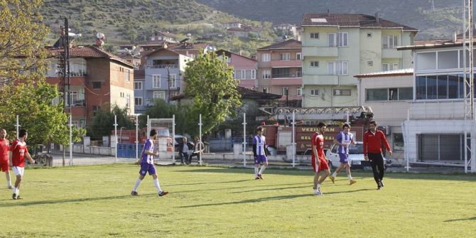 Vezirhan’da Bahar Futbol Turnuvası Devam Ediyor