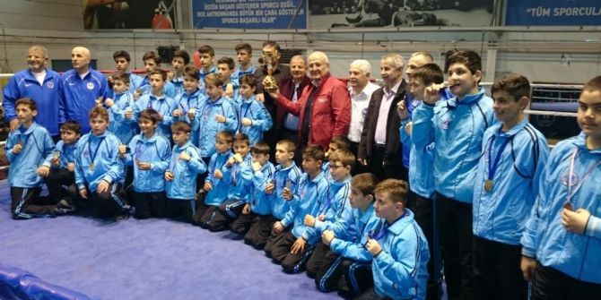 Minik Boksörler Başkent’te Prova Yaptı