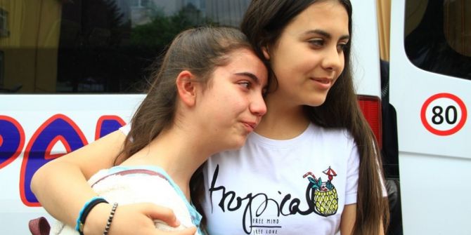 Misafir Öğrenciler Gözyaşlarıyla Ülkelerine Dönüyor