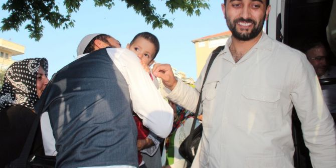 Tahliye Olan 2 Hükümlü Umreye Gönderildi