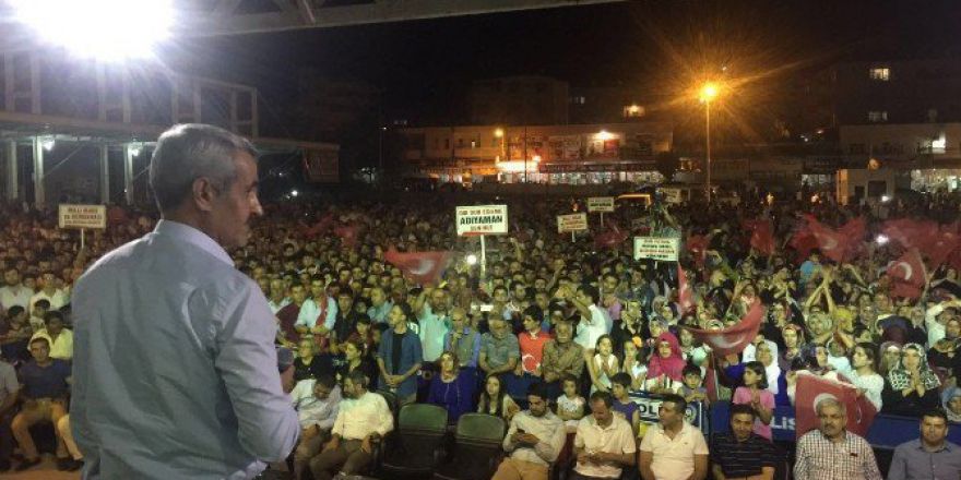 Kahta’da Coşkulu Demokrasi Mitingi