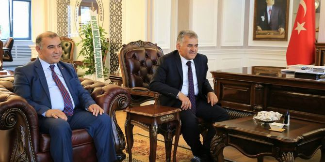 Ak Parti Melikgazi Yönetim Kurulu Başkan Büyükkılıç’ı Ziyaret Etti