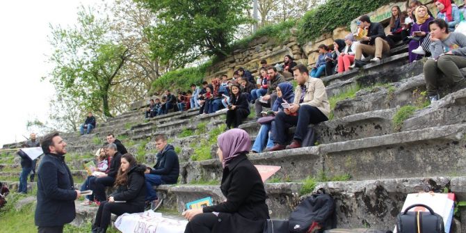 Tarihi Mekanda Kitap Okudular