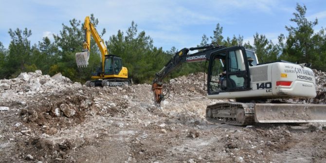 Mıdıklı’nın 40 Yıllık Su Deposu Yenileniyor