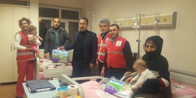 Kızılay Heyetinden Hastalara Ziyaret