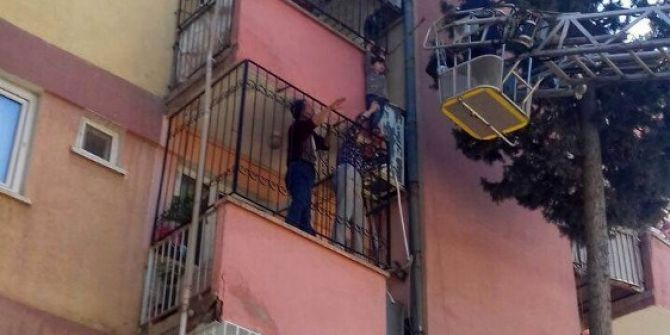 Engelli Suriyeli Çocuk İtfaiye Tarafından Kurtarıldı