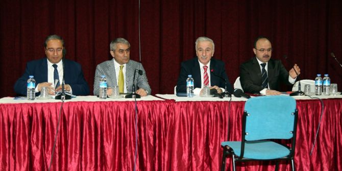 Vali Kamçı Halkla Buluştu, Sorunlarını Dinledi