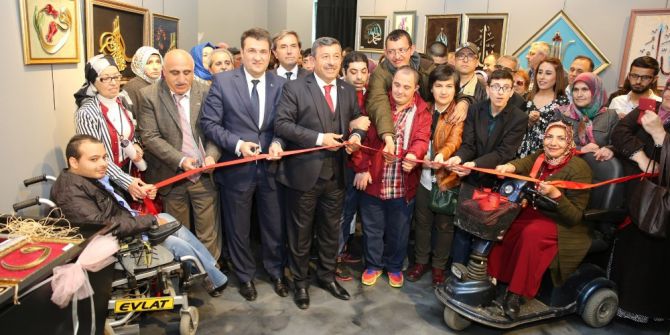 Darıca’da Filografi Ve El Sanatları Sergisi Açıldı