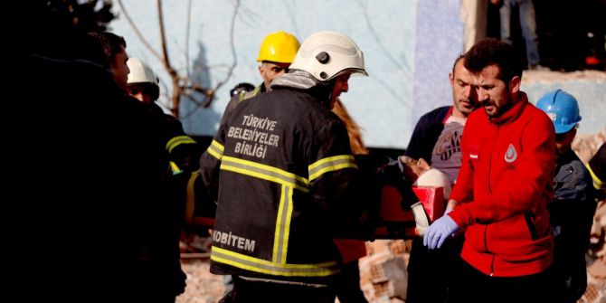 Giresun’da Olimpik Yüzme Havuzu İnşaatında Çatıdan Düşen İşçi Yaralandı
