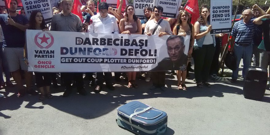 Abd Genelkurmay Başkanı Dunford’a Bavullu Protesto