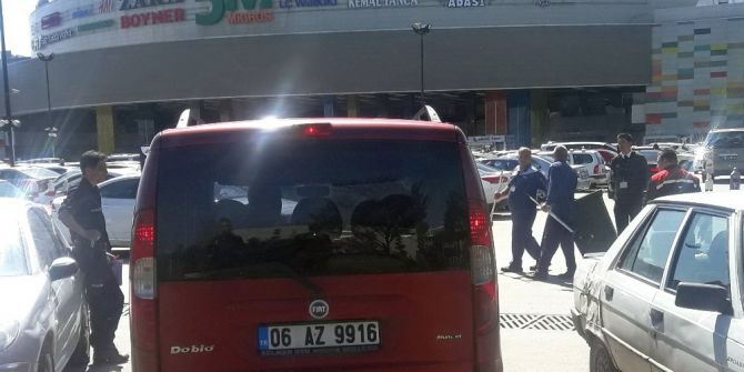 Ankara Polisinden Avm’lere Sıkı Denetim