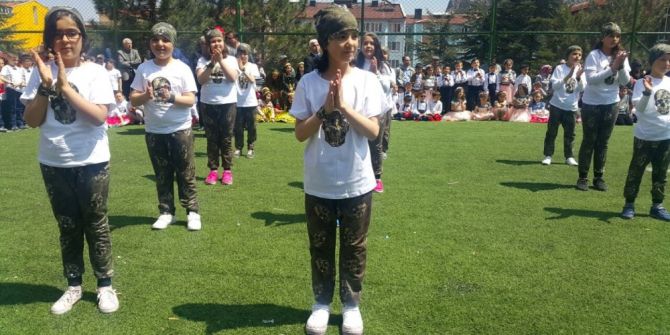 27 Ağustos İlköğretim Okulu Öğrencileri 23 Nisan Coşkusu Yaşadı