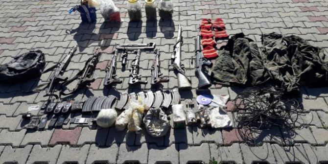 Tsk: “Tunceli’nin Ovacık İlçesinde Teröristlere Ait Çok Sayıda Mühimmat Ve Yaşam Malzemesi Ele Geçirildi”