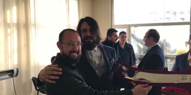 Bursalı Bıçakçının Yaptığı Diriliş Kılıç Ve Baltaları Yok Satıyor