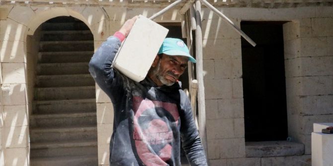 Tarihi Sırtlarında Taşıyorlar