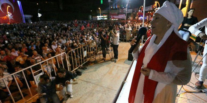Bolu’da Demokrasi Nöbetine İki Ünlü İsimden Destek