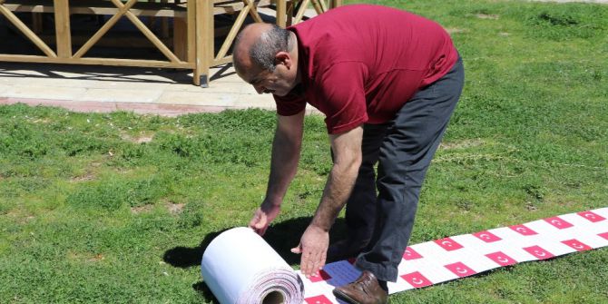 4 Bin 444 Mısralık Şiir Yazdı