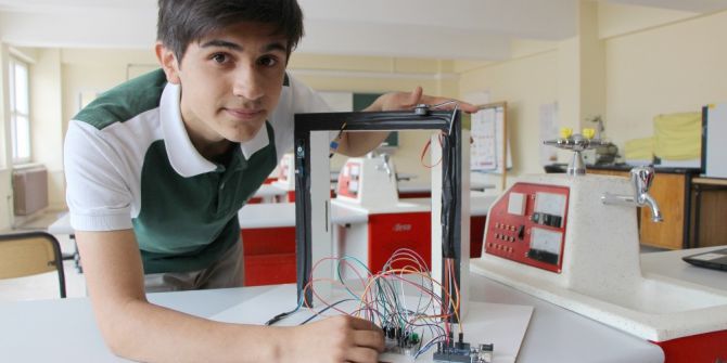 Liseli Öğrenciden Yangında Hayat Kurtaracak Proje