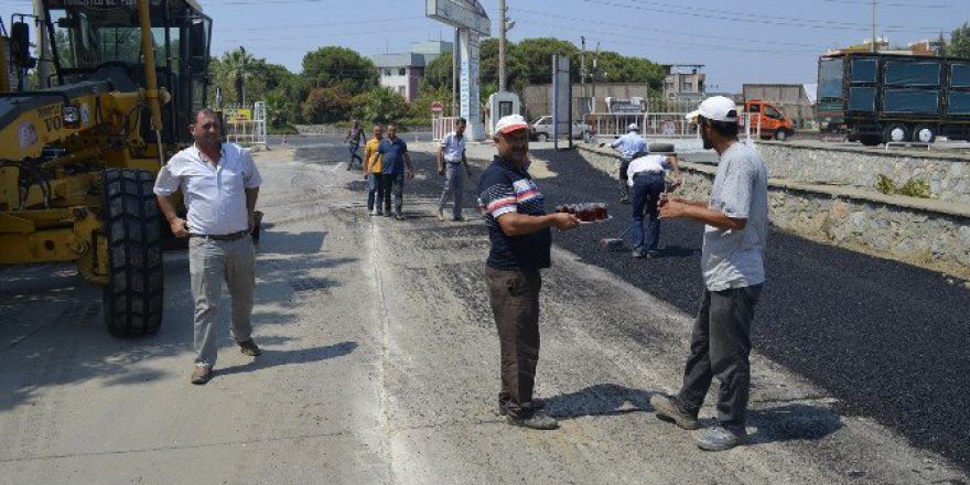 Turgutlu Belediyesi’nden Yol Yapım Çalışması