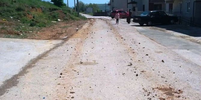 İzmit Belediyesi Yolları Kirletenler Yakın Takibe Alındı