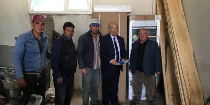 Evleri Yanan Ailelerin Yardımına Büyükşehir Koştu