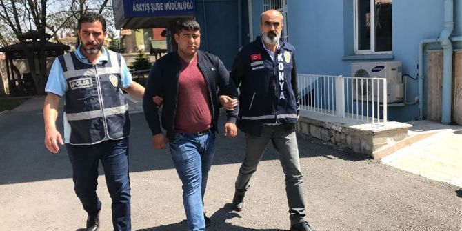 Çarpıp Kaçtı Tampon Parçasından Yakalandı